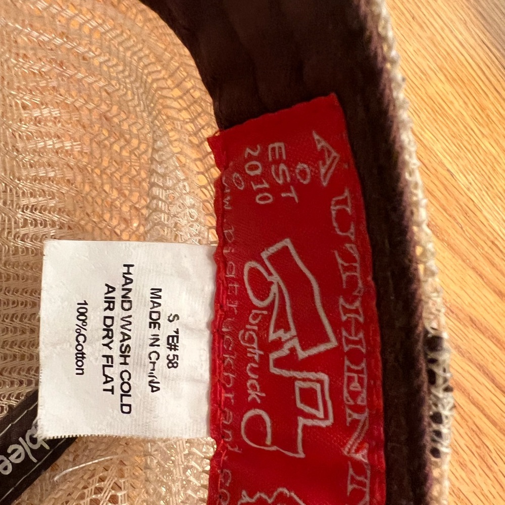 - Big truck Hat - Picture 4 of 4